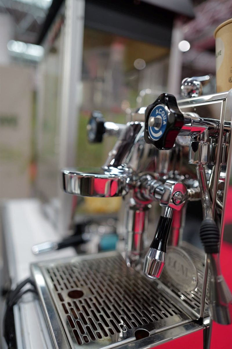 Siebträgermaschine am Stand